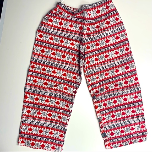 Boys flannel pajama pants with red maple leafs - Picture 2 of 2